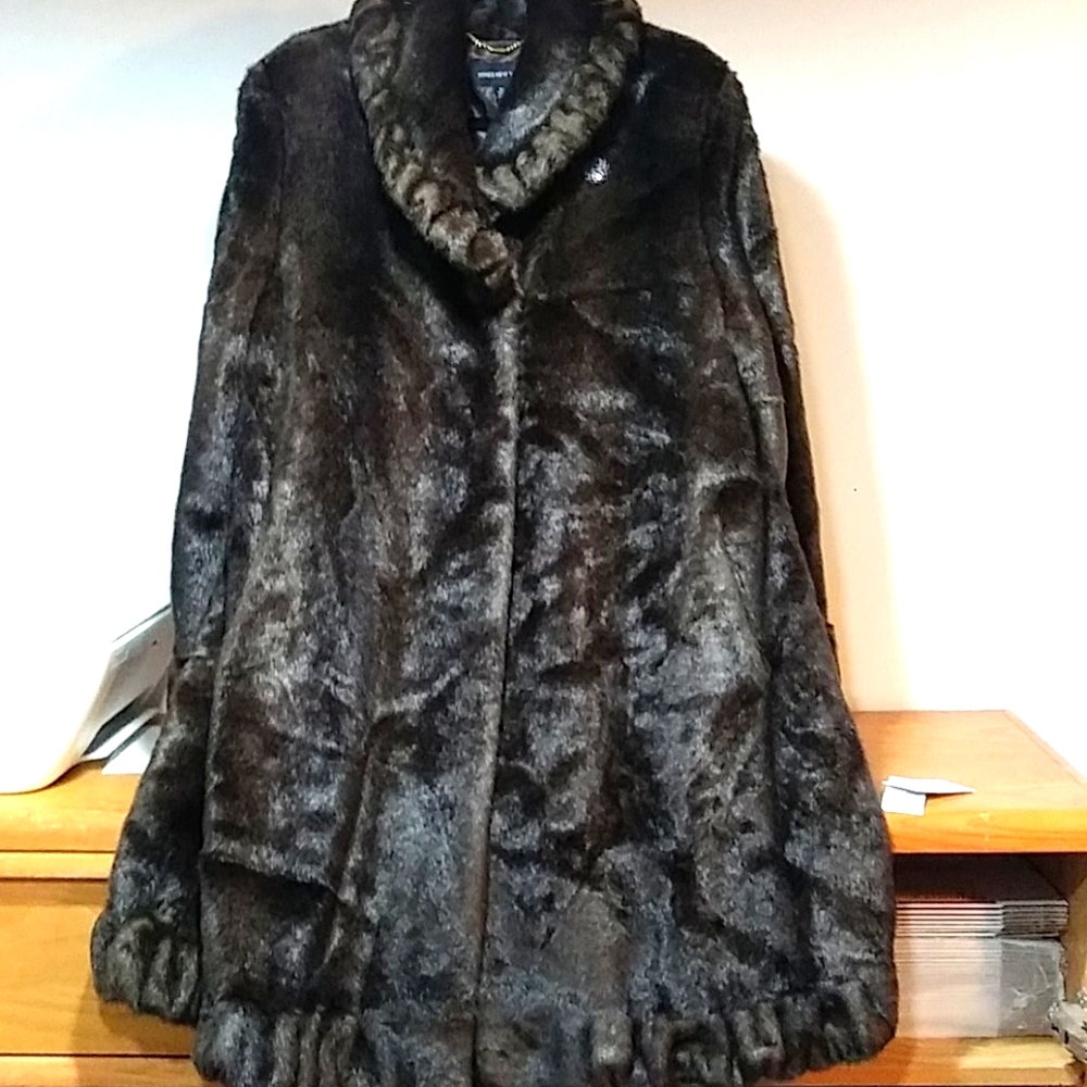 Jones New York faux fur coat xl